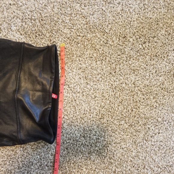 Spanx Black Faux Leather Leggings Sz S Petite - Picture 3 of 6